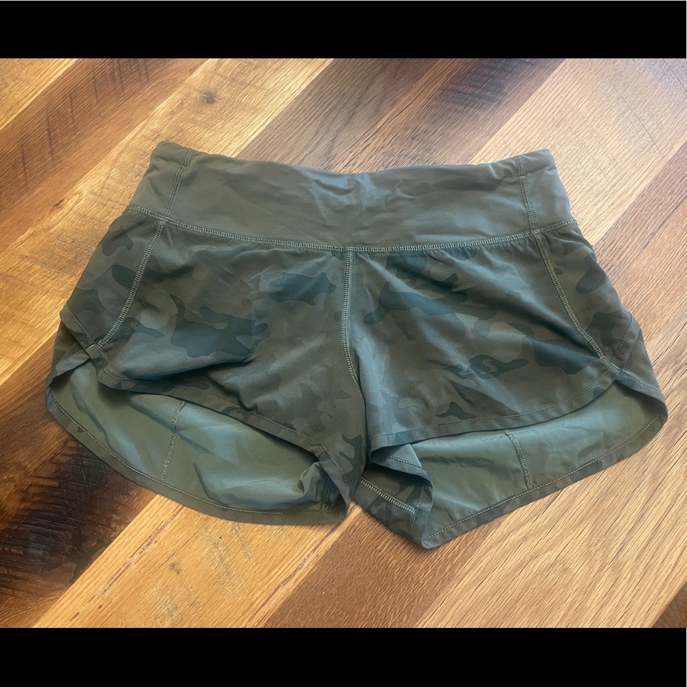 Lululemon Speed Shorts - Savasana Camo, Size 4